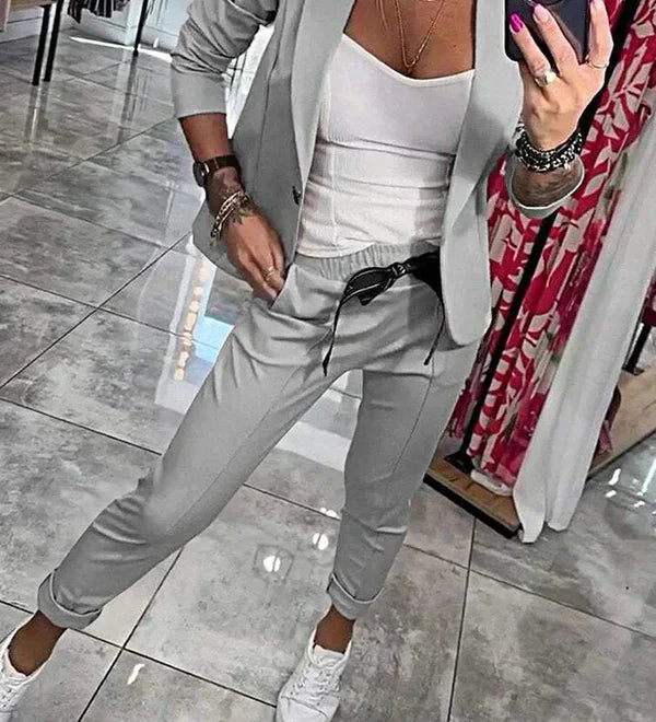 Adriana - Elegantne komplekt