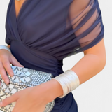 Luana - Elegantne V-kaelusega kleit