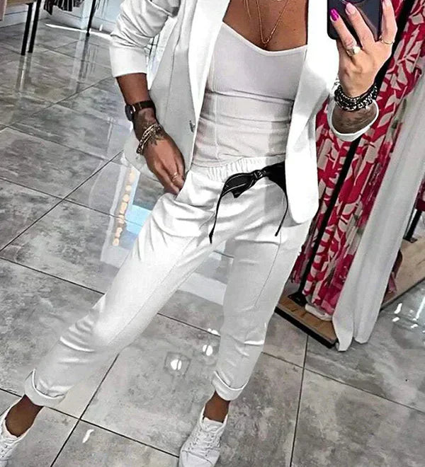 Adriana - Elegantne komplekt